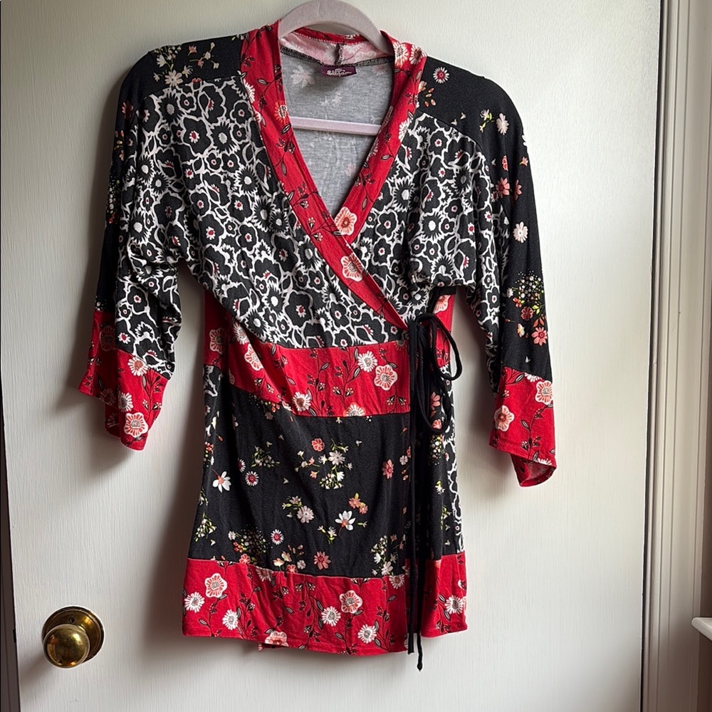 Ornate Floral Salaam Black and Red Wrap Robe with Patterned Floral Print